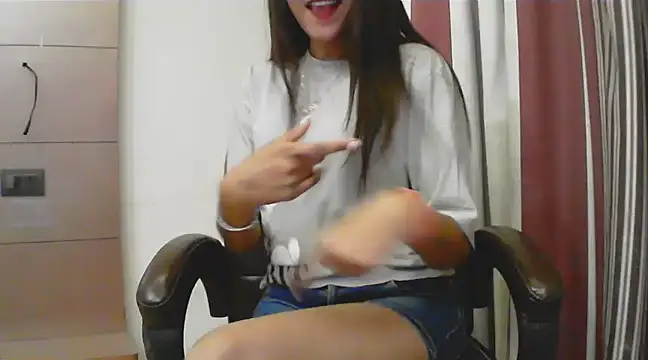 Snapshot of collage_hoty chatting on 03/17/25, 11:21 collage hoty online show from 03/17/25, 11:21