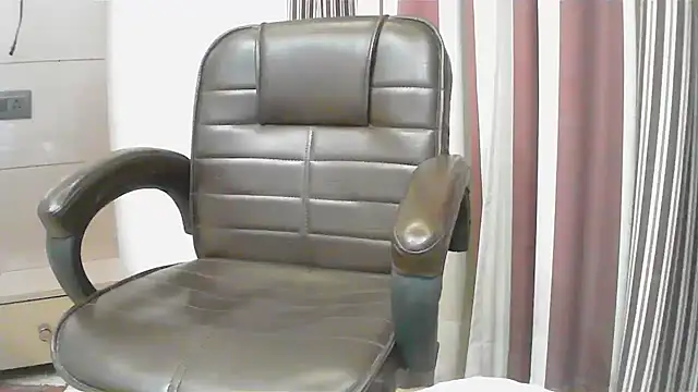 Snapshot of collage_hoty chatting on 03/23/25, 12:04 collage hoty online show from 03/23/25, 12:04