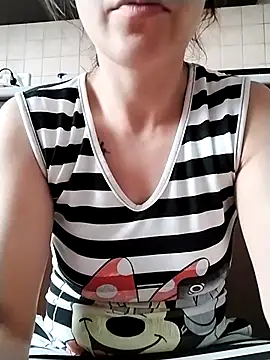 ladyrrr online show from 07/22/26, 10:07