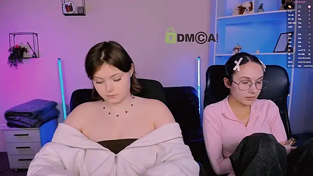 nikole kitt online show from 11/16/25, 08:03