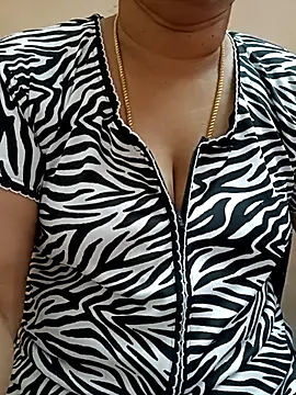 Snapshot of gaurika18 chatting on 03/03/25, 01:10 gaurika18 online show from 03/03/25, 01:10