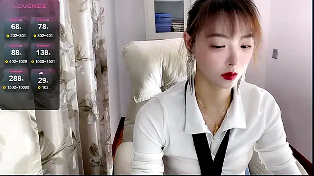 Snapshot of NINIbaby-99 chatting on 01/08/25, 10:15 NINIbaby-99 online show from 01/08/25, 10:15