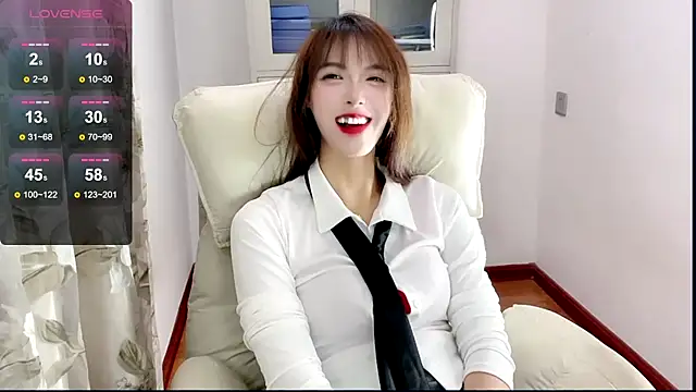 Snapshot of NINIbaby-99 chatting on 01/13/25, 08:48 NINIbaby-99 online show from 01/13/25, 08:48