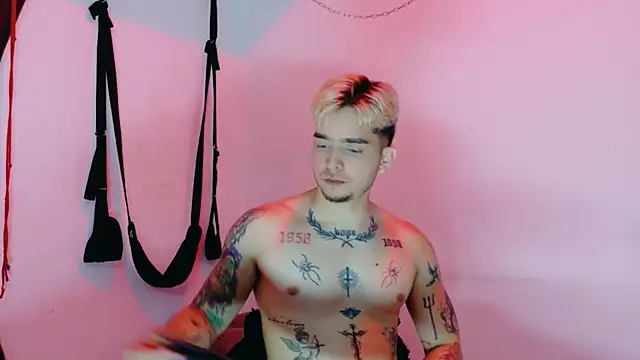 AliceandMax online show from 04/04/26, 01:52