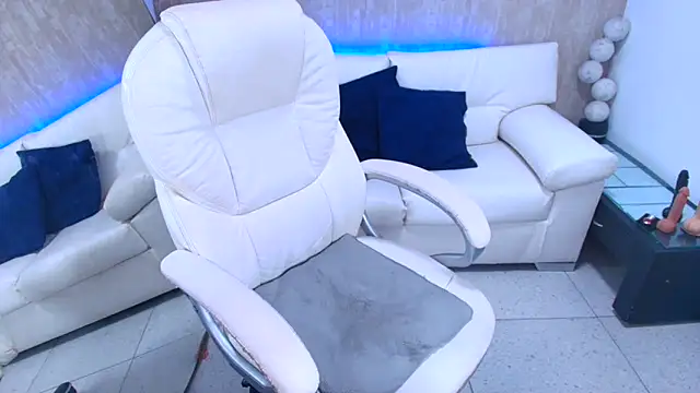 meggan 77 online show from 03/01/25, 09:40