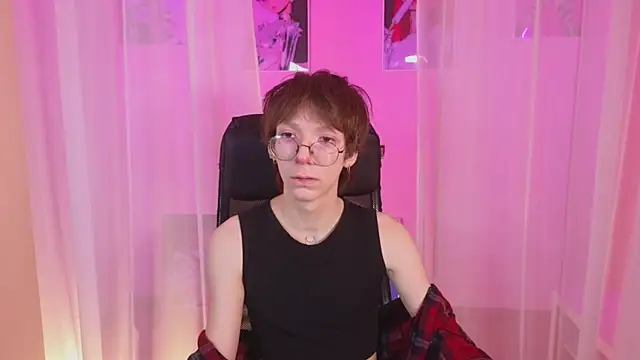 Snapshot of TommieH chatting on 01/23/25, 11:37 TommieH online show from 01/23/25, 11:37