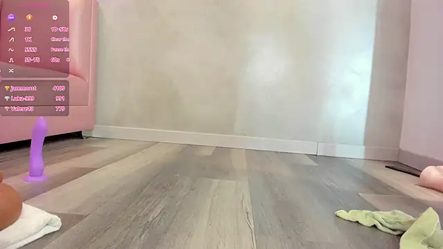 Torimonroe  online show from 01/03/25, 09:36