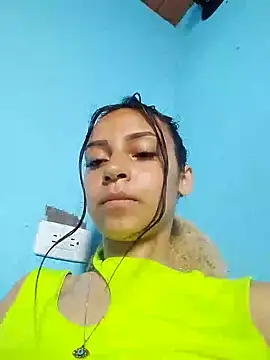 Snapshot of emma_ambar chatting on 02/02/25, 07:46 emma ambar online show from 02/02/25, 07:46