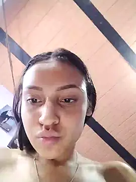 Snapshot of emma_ambar chatting on 02/25/25, 12:36 emma ambar online show from 02/25/25, 12:36