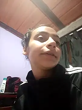 Snapshot of emma_ambar chatting on 03/07/25, 10:10 emma ambar online show from 03/07/25, 10:10