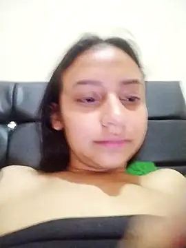 Snapshot of emma_ambar chatting on 09/17/25, 04:19 emma ambar online show from 09/17/25, 04:19