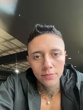 Snapshot of _PhillipBrown chatting on 01/23/25, 12:09 PhillipBrown online show from 01/23/25, 12:09