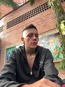 Snapshot of _PhillipBrown chatting on 03/01/25, 01:18 PhillipBrown online show from 03/01/25, 01:18