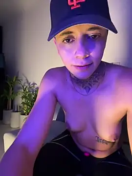 Snapshot of _PhillipBrown chatting on 02/04/26, 11:38 PhillipBrown online show from 02/04/26, 11:38