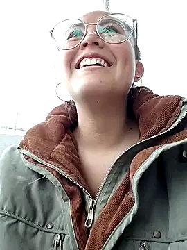 lara moon25 online show from 12/06/24, 09:46