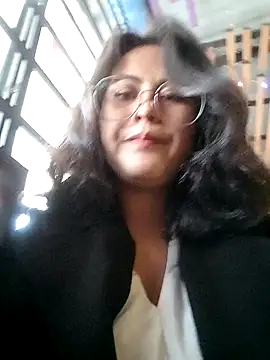 lara moon25 online show from 12/13/24, 10:13