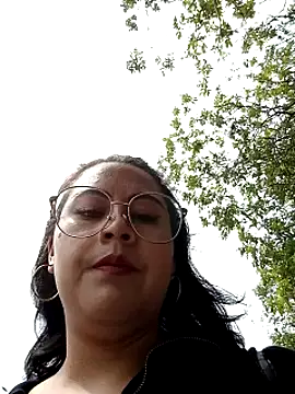 lara moon25 online show from 12/16/24, 05:43