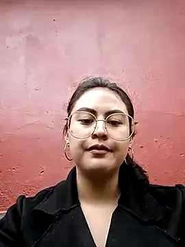 lara moon25 online show from 03/14/25, 07:23