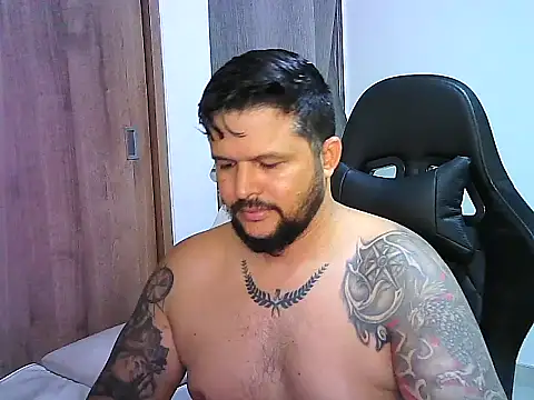 tupapito00 online show from 04/07/26, 11:37