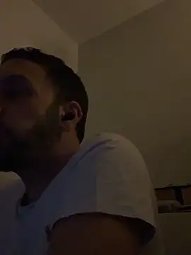 Snapshot of Leb_guy41 chatting on 11/03/25, 12:13 Leb guy41 online show from 11/03/25, 12:13