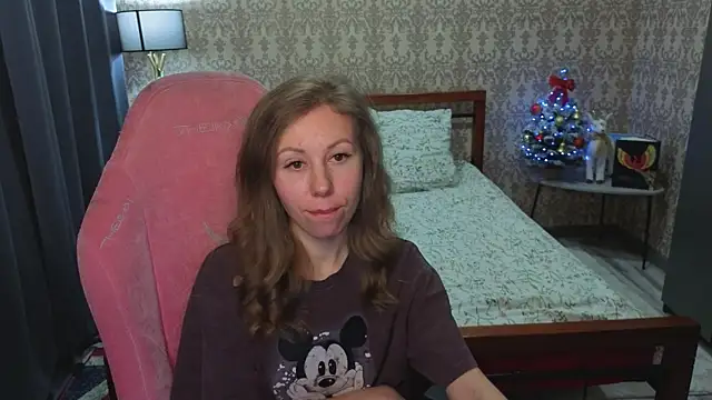 Lill Mary online show from 12/22/25, 03:36