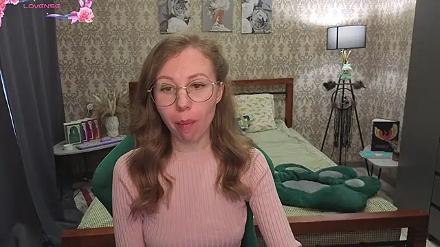 Lill Mary online show from 03/04/26, 03:34