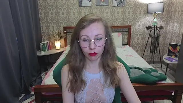 Lill Mary online show from 04/07/26, 02:56