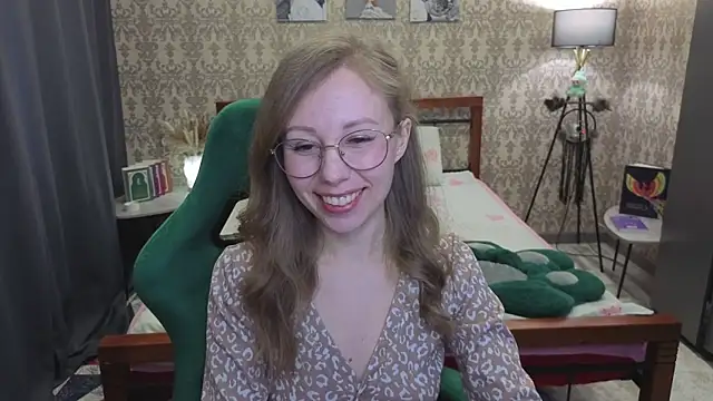 Lill Mary online show from 04/10/26, 03:34