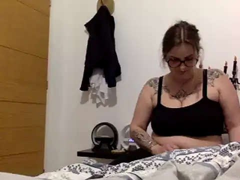 Snapshot of vanillesoumise chatting on 01/14/25, 09:41 vanillesoumise online show from 01/14/25, 09:41