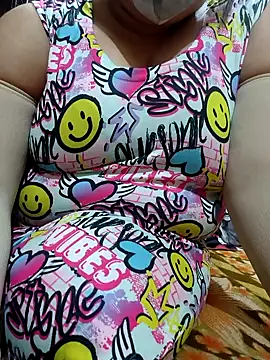 Snapshot of Bbw_Juice_Wife chatting on 02/18/25, 11:44 Bbw Juice Wife online show from 02/18/25, 11:44