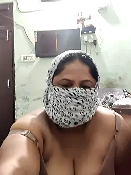 Snapshot of Bbw_Juice_Wife chatting on 09/09/25, 09:03 Bbw Juice Wife online show from 09/09/25, 09:03