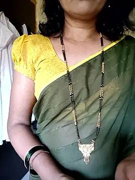 Snapshot of anuradha1432 chatting on 05/24/26, 10:42 anuradha1432 online show from 05/24/26, 10:42