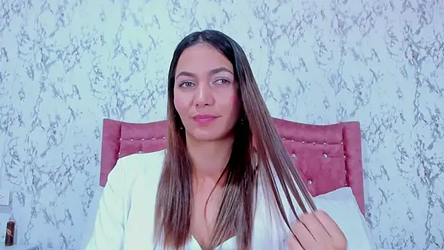 Mia Malkovaa  online show from 10/15/25, 04:51