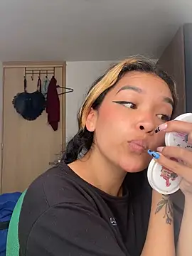 baby lizy online show from 10/12/25, 06:07