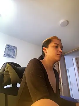 baby lizy online show from 11/08/25, 05:12