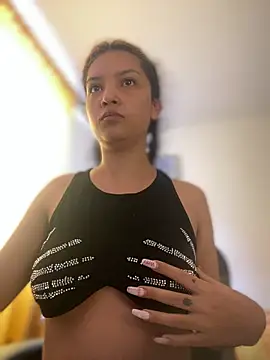 baby lizy online show from 12/21/25, 01:51