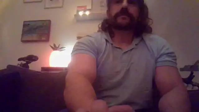 Snapshot of Mclozzz chatting on 10/11/25, 02:44 Mclozzz online show from 10/11/25, 02:44