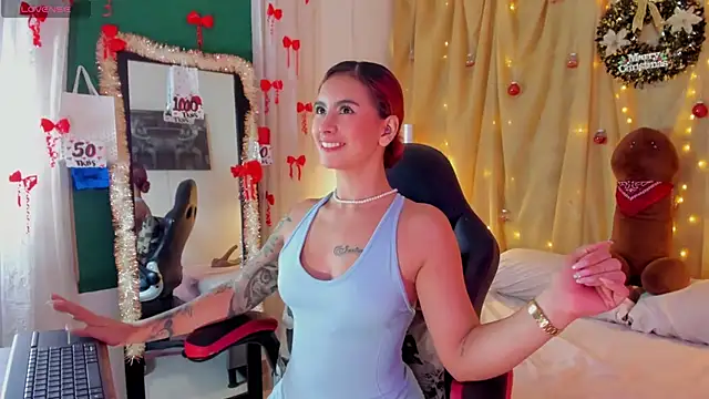 Snapshot of Sophiee_Hill chatting on 01/07/26, 06:05 Sophiee Hill online show from 01/07/26, 06:05