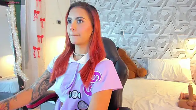 Snapshot of Sophiee_Hill chatting on 02/02/26, 06:34 Sophiee Hill online show from 02/02/26, 06:34