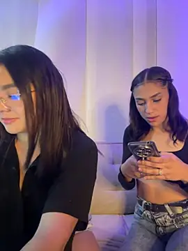 Snapshot of camianddanna chatting on 11/20/25, 02:12 camianddanna online show from 11/20/25, 02:12