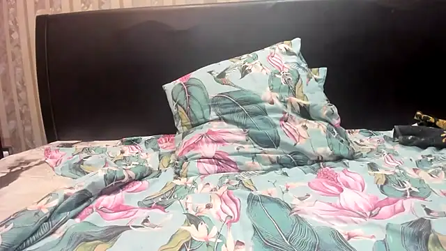 Cookiecutey online show from 01/18/26, 09:35