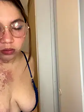 WhiteWomen online show from 11/15/25, 12:08