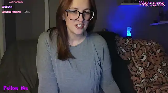 TheBustyHouseWife online show from 03/04/25, 04:27