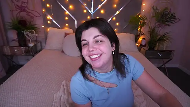 Snapshot of MirandaWong chatting on 02/24/26, 06:11 MirandaWong online show from 02/24/26, 06:11