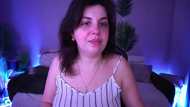 MirandaWong online show from 03/28/26, 06:02