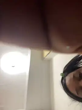 vic pretynhaa online show from 02/10/25, 07:47