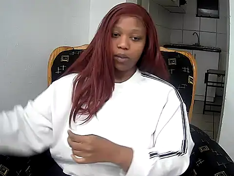 Snapshot of GoldenPussyXOXO chatting on 02/14/26, 05:10 GoldenPussyXOXO online show from 02/14/26, 05:10