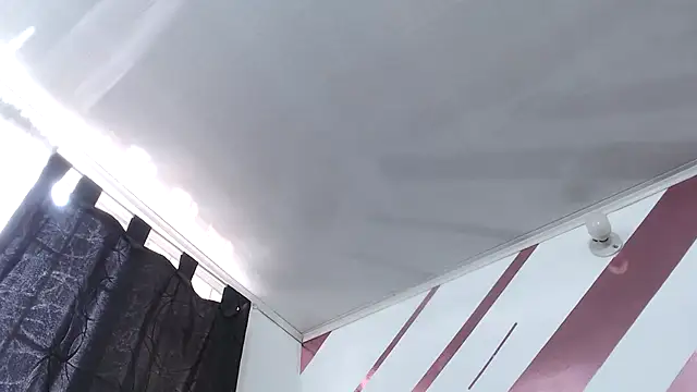 Kitten Hot  online show from 11/15/25, 02:35