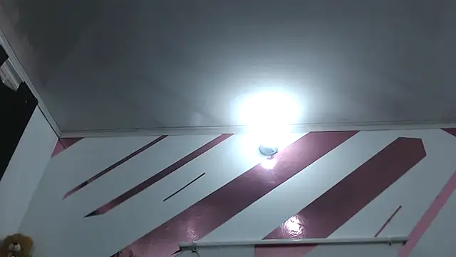 Kitten Hot  online show from 11/27/25, 09:17