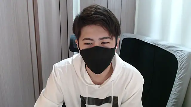 Snapshot of ryota_kkk chatting on 01/08/25, 10:48 ryota kkk online show from 01/08/25, 10:48